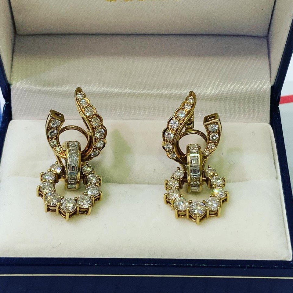 Boucles d'oreilles en or chez Gérald Bémon à Nice