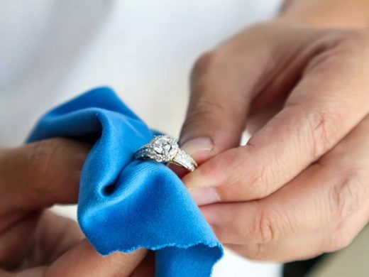 Bijoux de luxe à Nice : achat, revente et création sur mesure
